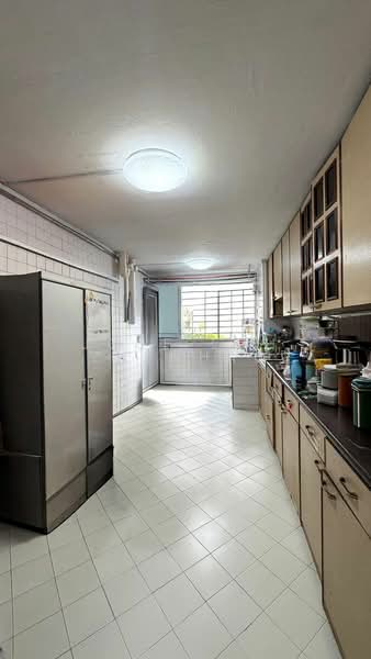 435 Ang Mo Kio Avenue 10, 435 Ang Mo Kio Avenue 10, 2 Bedrooms, 721 sqft, HDB Flat For Sale, by Jose Loh Zhenhao, 500205762 - Kitchen - PropertyGuru.com.sg