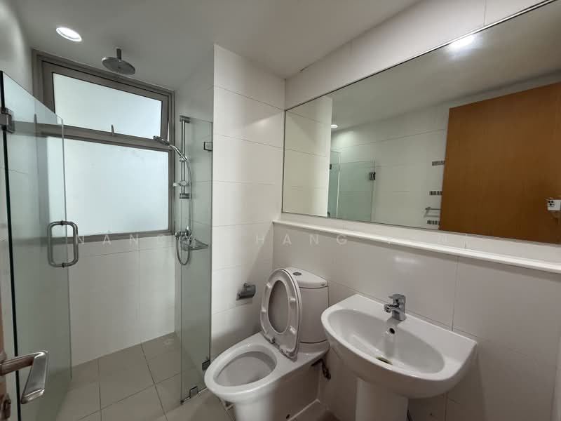 The Quartz, 51 Compassvale Bow, 3 Bedrooms, 1,045 sqft, Condominium For Rent, by Nancy Zhang Yani, 500205782 - Bathroom - PropertyGuru.com.sg