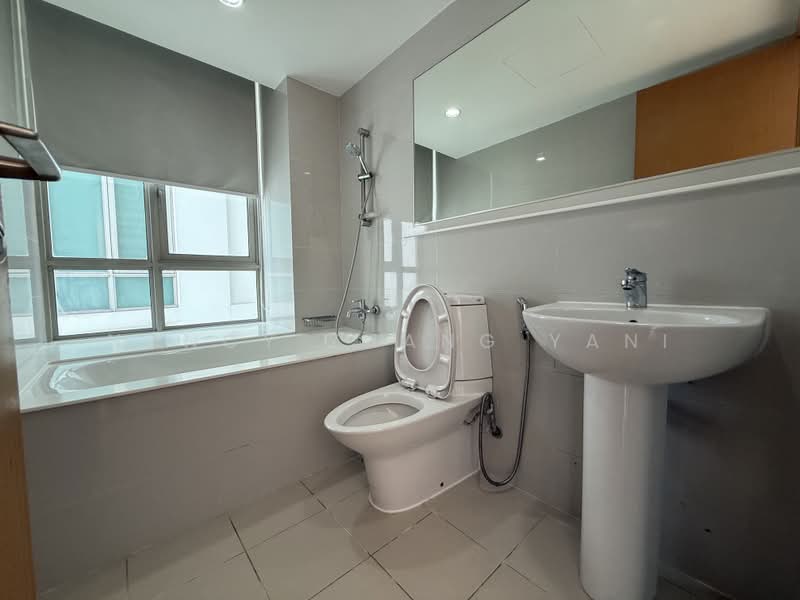 The Quartz, 51 Compassvale Bow, 3 Bedrooms, 1,045 sqft, Condominium For Rent, by Nancy Zhang Yani, 500205782 - Bathroom - PropertyGuru.com.sg