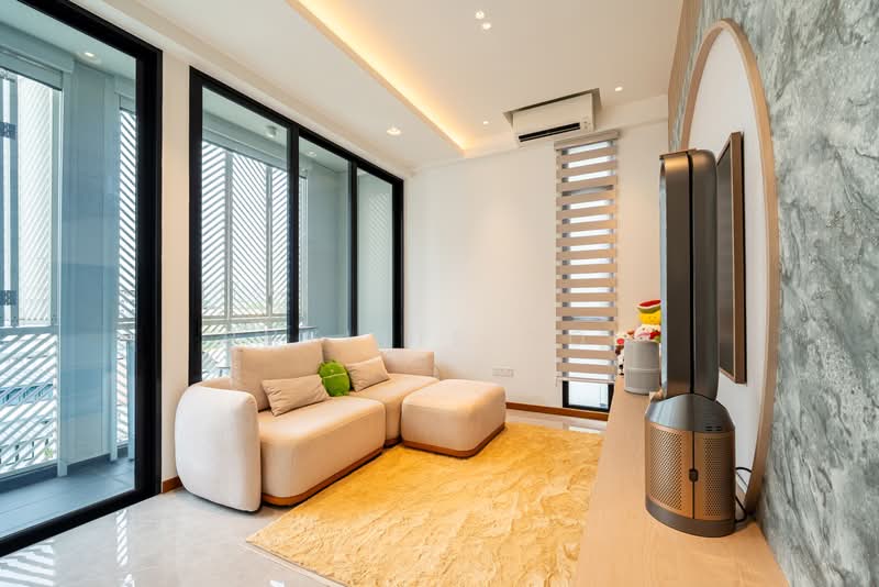 Olloi, 50 Lorong 101 Changi Road, 3 Bedrooms, 947 sqft, Condominium For Sale, by Phyllis Goh, 500205797 - Living Room - PropertyGuru.com.sg