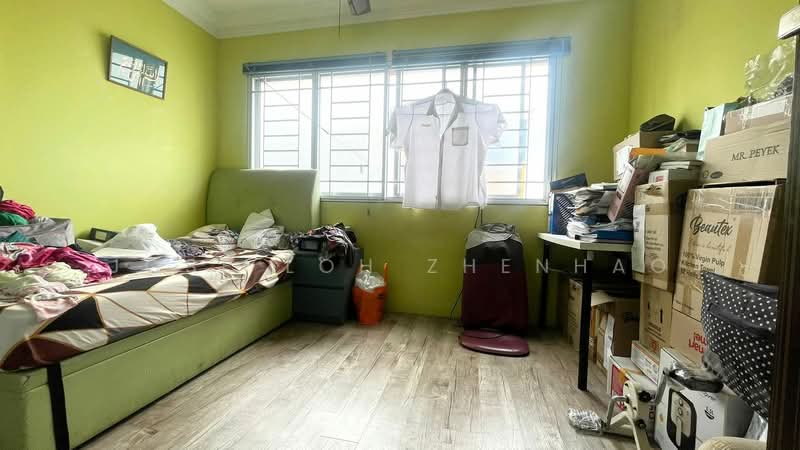 977 Jurong West Street 93, 977 Jurong West Street 93, 4 Bedrooms, 1,302 sqft, HDB Flat For Sale, by Jose Loh Zhenhao, 500205799 - Bedroom - PropertyGuru.com.sg
