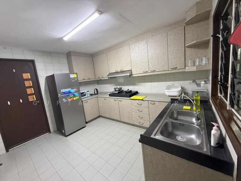 Bukit Regency, 1 Upper Bukit Timah View, Room Rental, 200 sqft, Condominium For Rent, by Gupta Sameer Raj, 500205806 - Kitchen - PropertyGuru.com.sg