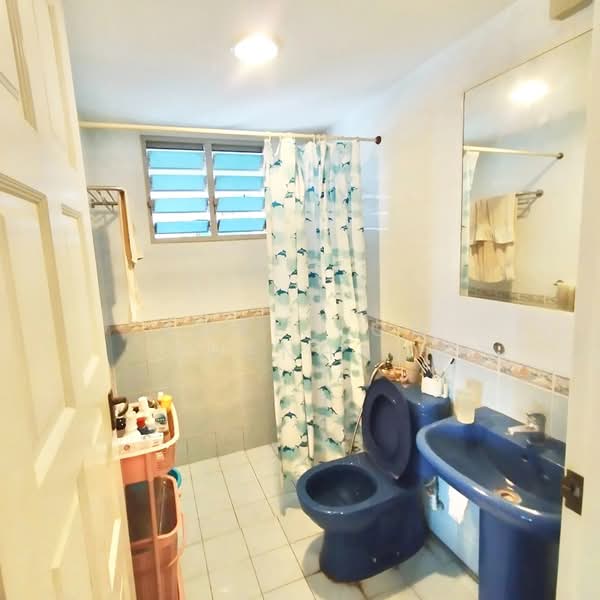 50 Strathmore Avenue, 50 Strathmore Avenue, 3 Bedrooms, 969 sqft, HDB Flat For Sale, by Jose Loh Zhenhao, 500205813 - Bathroom - PropertyGuru.com.sg