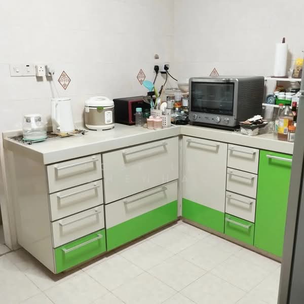 50 Strathmore Avenue, 50 Strathmore Avenue, 3 Bedrooms, 969 sqft, HDB Flat For Sale, by Jose Loh Zhenhao, 500205813 - Kitchen - PropertyGuru.com.sg