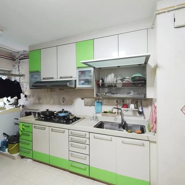 50 Strathmore Avenue, 50 Strathmore Avenue, 3 Bedrooms, 969 sqft, HDB Flat For Sale, by Jose Loh Zhenhao, 500205813 - Kitchen - PropertyGuru.com.sg