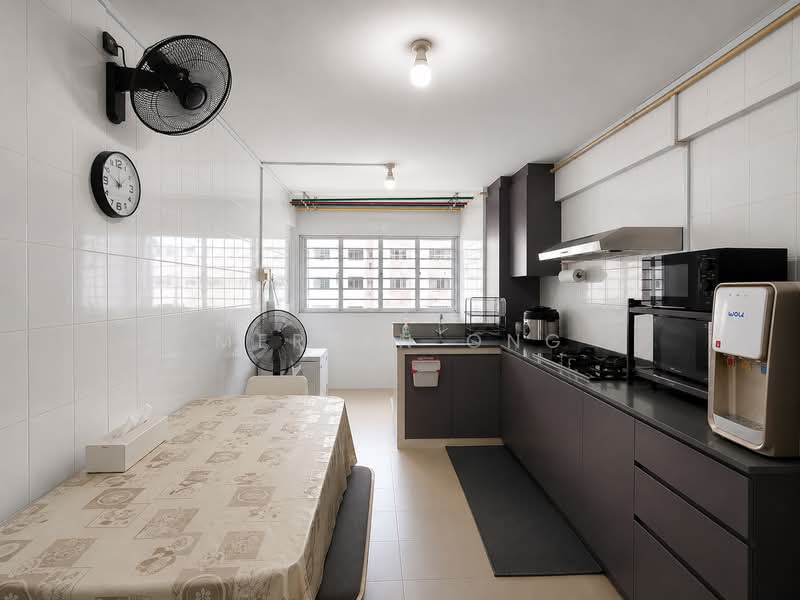 463 Jurong West Street 41, 463 Jurong West Street 41, 2 Bedrooms, 721 sqft, HDB Flat For Sale, by Merlyn Ong, 500205814 - Kitchen - PropertyGuru.com.sg