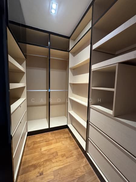 Floridian, 965 Bukit Timah Road, 4 Bedrooms, 1,862 sqft, Condominium For Rent, by Carol Toh, 500205837 - Walk in Closet - PropertyGuru.com.sg