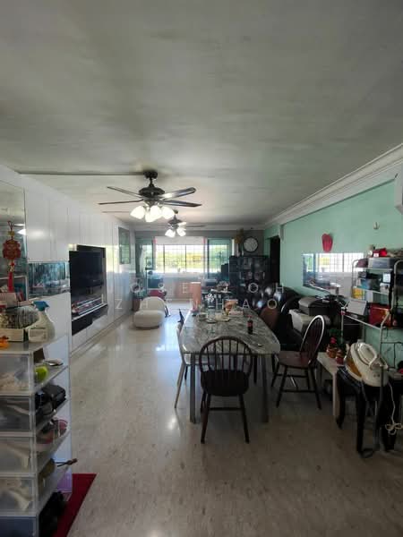 712 Pasir Ris Street 72, 712 Pasir Ris Street 72, 3 Bedrooms, 1,593 sqft, HDB Flat For Sale, by Jose Loh Zhenhao, 500205840 - Living Room - PropertyGuru.com.sg
