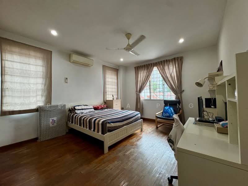 Rare 3 Storey Detached North South Facing, Jalan Merdu, 6 Bedrooms, 7,300 sqft, Detached House For Sale, by Peck Chai Ping, 500205842 - Bedroom - PropertyGuru.com.sg