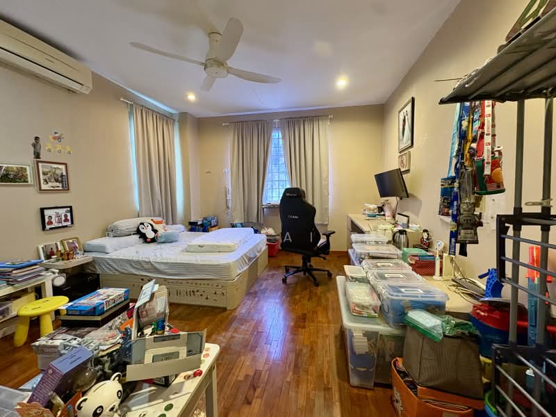 Rare 3 Storey Detached North South Facing, Jalan Merdu, 6 Bedrooms, 7,300 sqft, Detached House For Sale, by Peck Chai Ping, 500205842 - Bedroom - PropertyGuru.com.sg