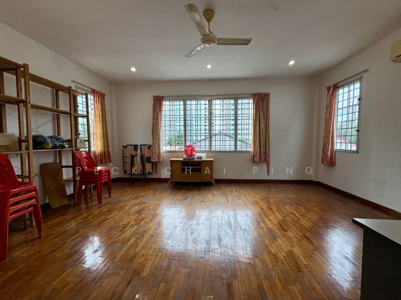 Rare 3 Storey Detached North South Facing, Jalan Merdu, 6 Bedrooms, 7,300 sqft, Detached House For Sale, by Peck Chai Ping, 500205842 - Bedroom - PropertyGuru.com.sg