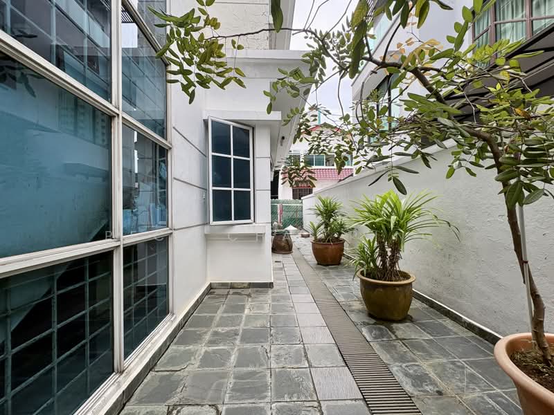 Rare 3 Storey Detached North South Facing, Jalan Merdu, 6 Bedrooms, 7,300 sqft, Detached House For Sale, by Peck Chai Ping, 500205842 - Exterior - PropertyGuru.com.sg
