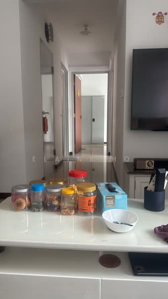 508A Yishun Avenue 4, 508A Yishun Avenue 4, 2 Bedrooms, 732 sqft, HDB Flat For Sale, by Elaine Ho, 500205892 - Corridor - PropertyGuru.com.sg