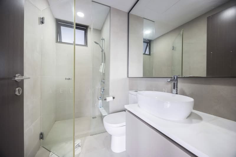 Vue 8 Residence, Pasir Ris Heights, 2 Bedrooms, 797 sqft, Condominium For Rent, by Lee Ming Seng, 500205913 - Bathroom - PropertyGuru.com.sg