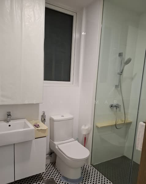 Roots @ Transit, 9 Transit Road, 2 Bedrooms, 581 sqft, Apartment For Sale, by Selva Kumar, 500205914 - Bathroom - PropertyGuru.com.sg