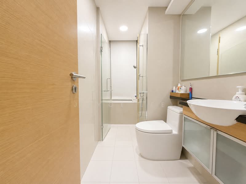 Casa Merah, 50 Tanah Merah Kechil Avenue, 3 Bedrooms, 1,216 sqft, Condominium For Sale, by Joyce Lee, 500205918 - Bathroom - PropertyGuru.com.sg