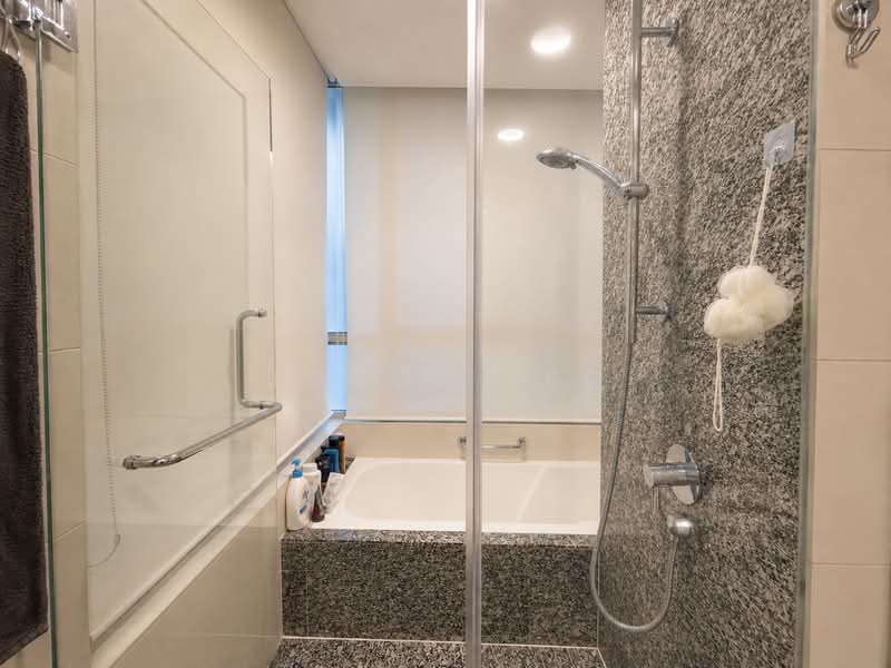 Casa Merah, 50 Tanah Merah Kechil Avenue, 3 Bedrooms, 1,216 sqft, Condominium For Sale, by Joyce Lee, 500205918 - Bathroom - PropertyGuru.com.sg