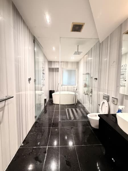 Faber Hills Estate, Faber Park, 8 Bedrooms, 11,000 sqft, Semi-Detached House For Sale, by Joy Toh, 500205924 - Bathroom - PropertyGuru.com.sg