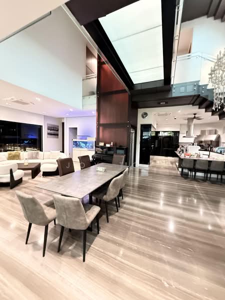 Faber Hills Estate, Faber Park, 8 Bedrooms, 11,000 sqft, Semi-Detached House For Sale, by Joy Toh, 500205924 - Living Room - PropertyGuru.com.sg