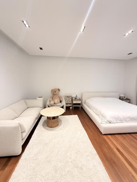 Faber Hills Estate, Faber Park, 8 Bedrooms, 11,000 sqft, Semi-Detached House For Sale, by Joy Toh, 500205924 - Bedroom - PropertyGuru.com.sg
