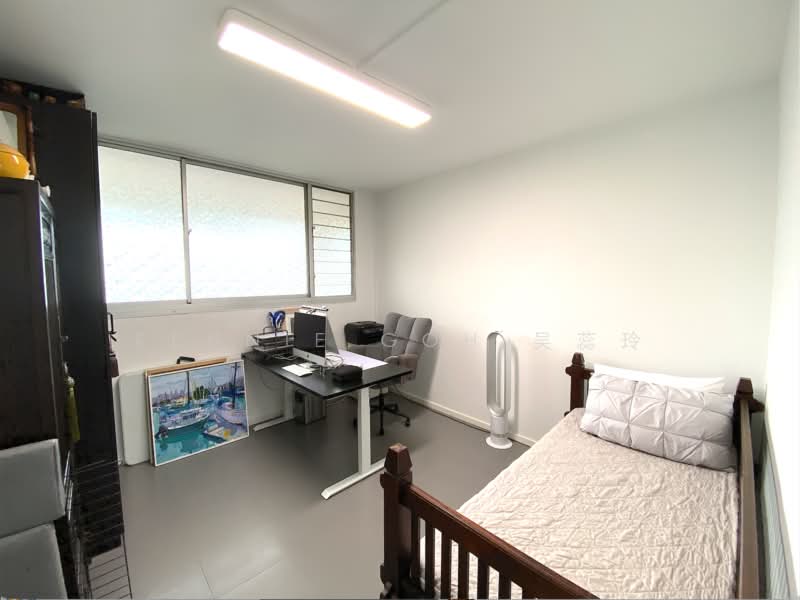 Next to Pasir Ris Town Park And MRT For Rent, Pasir Ris Dr 6, 3 Bedrooms, 1,108 sqft, HDB Flat For Rent, by Rennie Goh 吴蕊玲, 500205940 - Study - PropertyGuru.com.sg