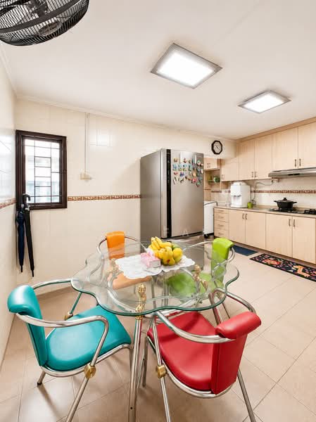 412 Pandan Gardens, 412 Pandan Gardens, 2 Bedrooms, 786 sqft, HDB Flat For Sale, by MOHD FARID, 500205948 - Kitchen - PropertyGuru.com.sg
