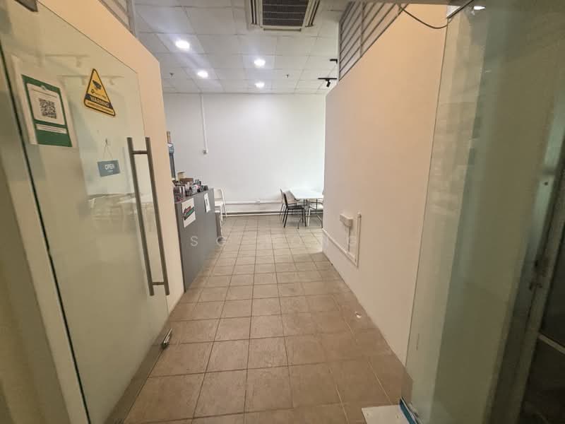 shop lot no GST @3mins walk Bright Hill MRT, , 600 sqft, Other Retail For Rent, by SG Yong, 500205950 - Interior - CommercialGuru.com.sg
