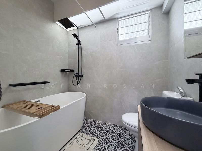 409B Northshore Drive, 409B Northshore Drive, 3 Bedrooms, 1,012 sqft, HDB Flat For Sale, by Sofian Roslan, 500205952 - Bathroom - PropertyGuru.com.sg