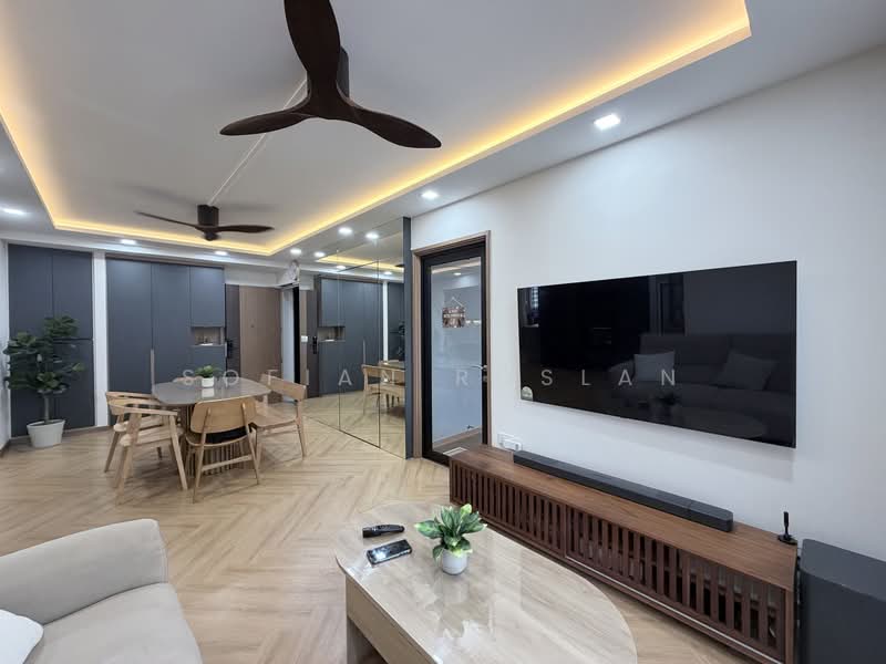 409B Northshore Drive, 409B Northshore Drive, 3 Bedrooms, 1,012 sqft, HDB Flat For Sale, by Sofian Roslan, 500205952 - Living Room - PropertyGuru.com.sg