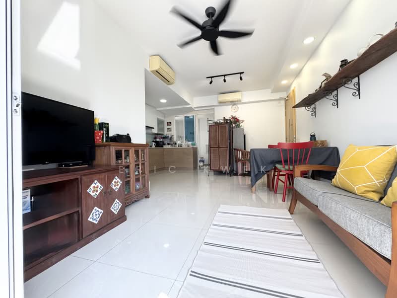 Waterview, 75 Tampines Avenue 1, 2 Bedrooms, 926 sqft, Condominium For Sale, by Eric Kwek, 500205954 - Living Room - PropertyGuru.com.sg