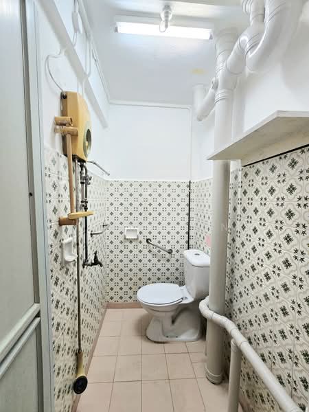 44 Circuit Road, 44 Circuit Road, Macpherson / Potong Pasir, 2 Bedrooms, 560 sqft, HDB Flat For Sale, by Jenny Tan, 500205978 - Bathroom - PropertyGuru.com.sg