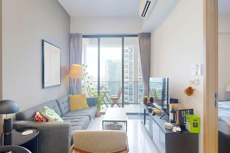 Nyon, 12 Amber Road, 2 Bedrooms, 721 sqft, Condominium For Rent, by Cherlyn Loh Xue Ting, 500205986 - Living Room - PropertyGuru.com.sg