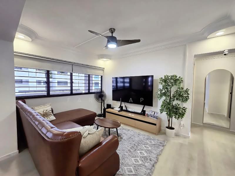227C Compassvale Drive, 227C Compassvale Drive, 3 Bedrooms, 1,098 sqft, HDB Flat For Sale, by FarizJap ., 500205999 - Living Room - PropertyGuru.com.sg