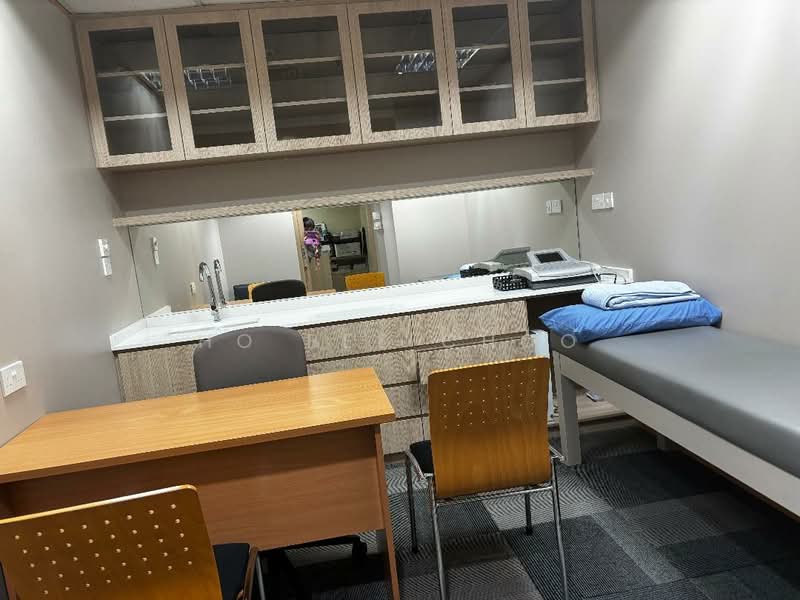 Mount Elizabeth Hospital / Medical Center, 3 Mount Elizabeth, 126 sqft, Medical For Rent, by Ho Bee Choo, 500206002 - Interior - CommercialGuru.com.sg