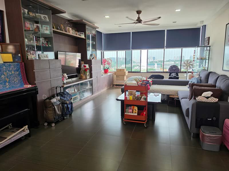 Sherwood Towers, 3 Jalan Anak Bukit, 3 Bedrooms, 1,292 sqft, Apartment For Sale, by Danny Han 韩树定, 500206014 - Living Room - PropertyGuru.com.sg