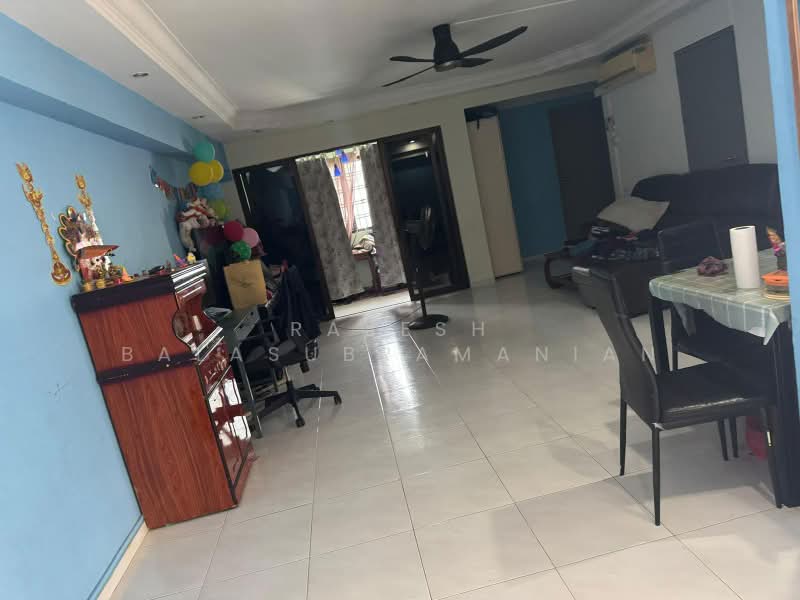 546 Woodlands Drive 16, 546 Woodlands Drive 16, 3 Bedrooms, 1,313 sqft, HDB Flat For Rent, by Rajesh Balasubramanian, 500206020 - Living Room - PropertyGuru.com.sg