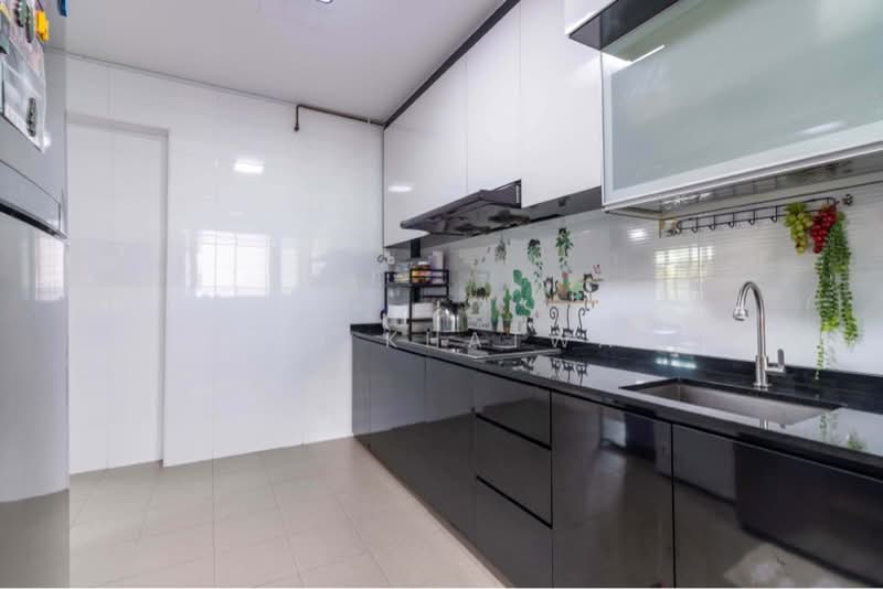 508B Yishun Avenue 4, 508B Yishun Avenue 4, 3 Bedrooms, 1,001 sqft, HDB Flat For Sale, by Priti Khatwani, 500206022 - PropertyGuru.com.sg