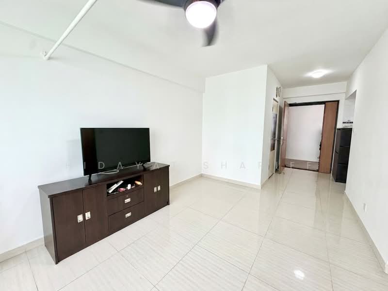 424B Yishun Avenue 11, 424B Yishun Avenue 11, 1 Bedroom, 506 sqft, HDB Flat For Sale, by Hidayat Shariff, 500206026 - Living Room - PropertyGuru.com.sg