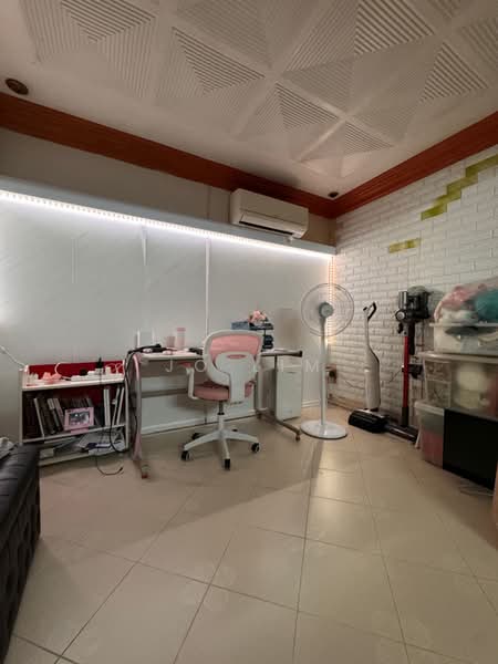 735 Yishun Street 72, 735 Yishun Street 72, 2 Bedrooms, 882 sqft, HDB Flat For Sale, by Jo Lim, 500206036 - PropertyGuru.com.sg