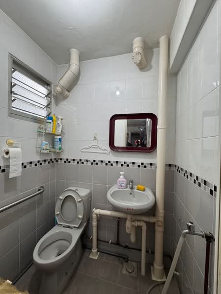 735 Yishun Street 72, 735 Yishun Street 72, 2 Bedrooms, 882 sqft, HDB Flat For Sale, by Jo Lim, 500206036 - PropertyGuru.com.sg