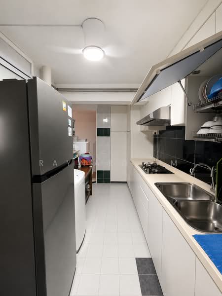 161 Mei Ling Street, 161 Mei Ling Street, 2 Bedrooms, 775 sqft, HDB Flat For Sale, by Raynard Lim, 500206040 - Kitchen - PropertyGuru.com.sg