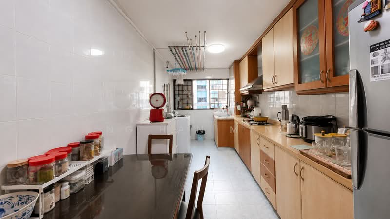 840 Woodlands Street 82, 840 Woodlands Street 82, 4 Bedrooms, 1,119 sqft, HDB Flat For Sale, by Ng Han Min, 500206043 - Kitchen - PropertyGuru.com.sg
