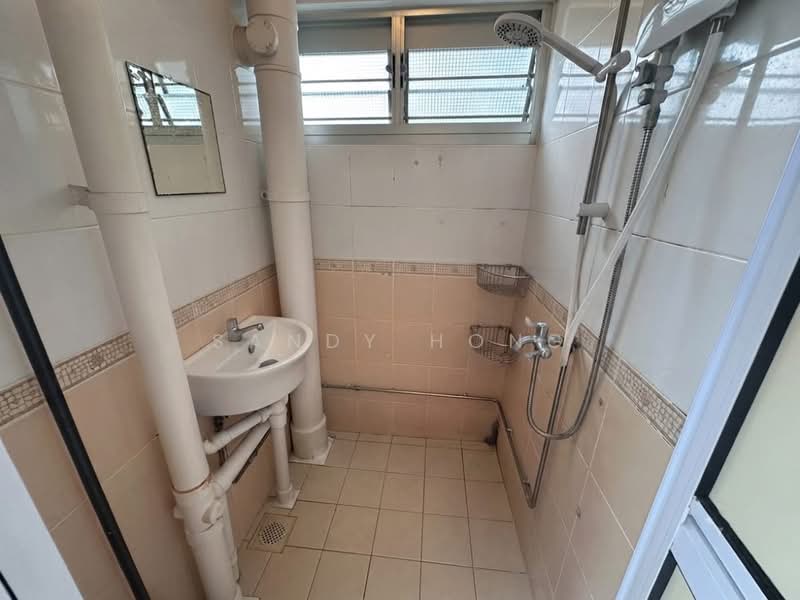 1 Haig Road, 1 Haig Road, 2 Bedrooms, 635 sqft, HDB Flat For Sale, by Sandy Hong, 500206053 - Bathroom - PropertyGuru.com.sg