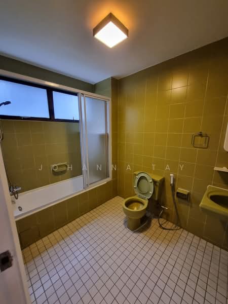 The Cairnhill, 4 Cairnhill Rise, 4 Bedrooms, 2,788 sqft, Condominium For Rent, by Johanna Tay, 500206072 - Bathroom 2 - PropertyGuru.com.sg