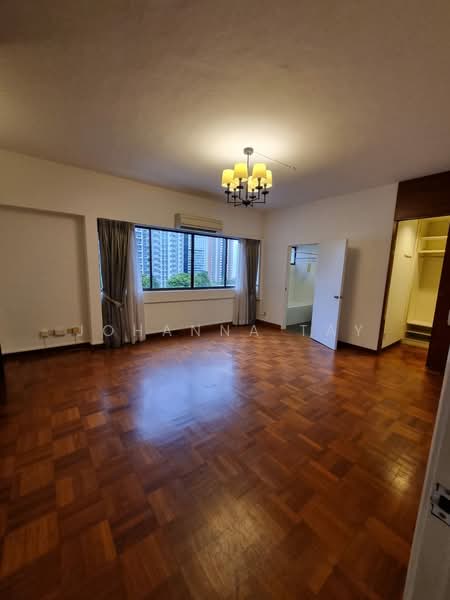 The Cairnhill, 4 Cairnhill Rise, 4 Bedrooms, 2,788 sqft, Condominium For Rent, by Johanna Tay, 500206072 - Master Bedroom (bathroom entrance) - PropertyGuru.com.sg