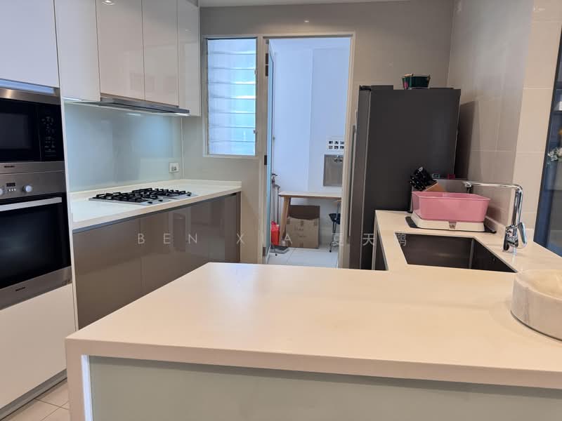 d'Leedon (Former Farrer Court), 13 Leedon Heights, 4 Bedrooms, 2,217 sqft, Condominium For Rent, by Ben XIA 夏天鹏, 500206075 - Kitchen - PropertyGuru.com.sg
