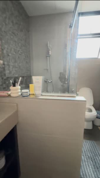 Chuan Walk, Chuan Park, Serangoon Garden, Beautiful House - Chuan Walk, Chuan Park, Serangoon Garden, 5 Bedrooms, 3,400 sqft, Terraced House For Rent, by Rachel Hon, 500206080 - Bathroom - PropertyGuru.com.sg