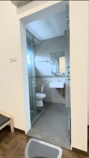 Chuan Walk, Chuan Park, Serangoon Garden, Beautiful House - Chuan Walk, Chuan Park, Serangoon Garden, 5 Bedrooms, 3,400 sqft, Terraced House For Rent, by Rachel Hon, 500206080 - Bathroom - PropertyGuru.com.sg