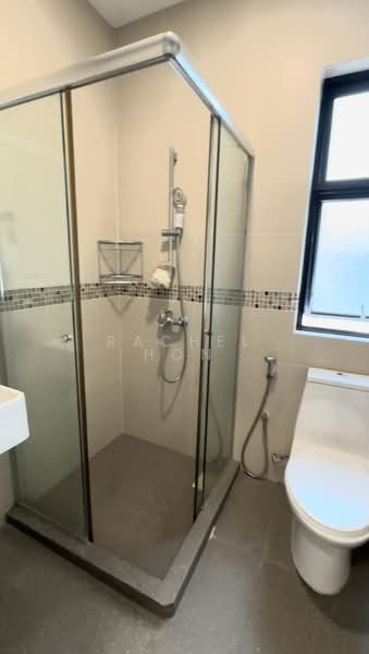 Chuan Walk, Chuan Park, Serangoon Garden, Beautiful House - Chuan Walk, Chuan Park, Serangoon Garden, 5 Bedrooms, 3,400 sqft, Terraced House For Rent, by Rachel Hon, 500206080 - Bathroom - PropertyGuru.com.sg
