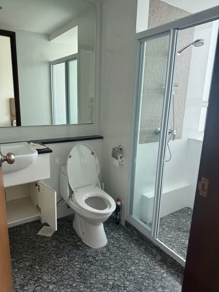 Meraprime, 301 Jalan Bukit Ho Swee, 2 Bedrooms, 840 sqft, Condominium For Sale, by Irene Choo, 500206083 - Bathroom - PropertyGuru.com.sg
